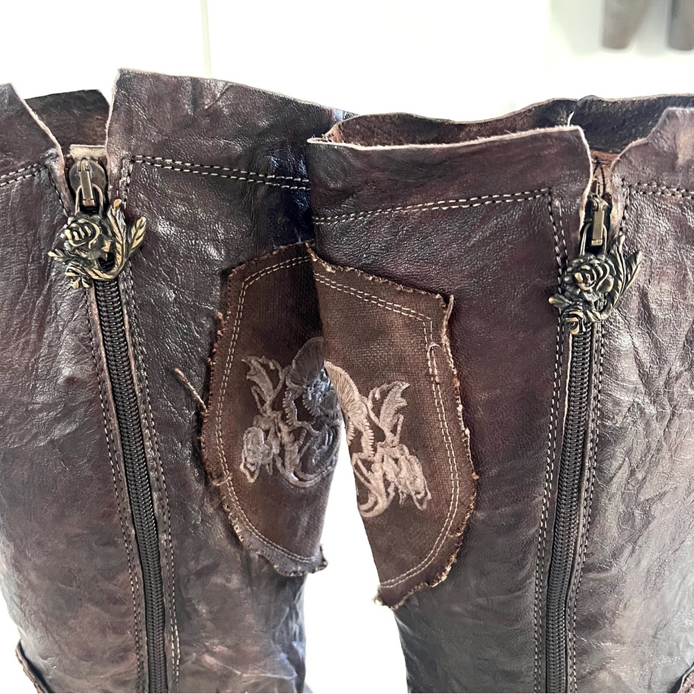 Siren by Mark Nason Villa Boot
Dark Brown Rare Vintage - Picture 9 of 16